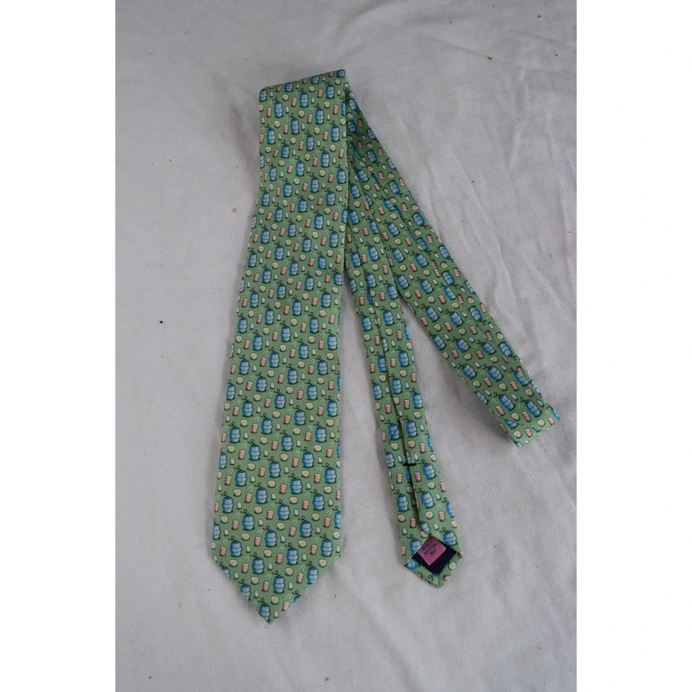 Vineyard Vines Martha's Vineyard Kegs and Eggs Print Green 100% Silk
